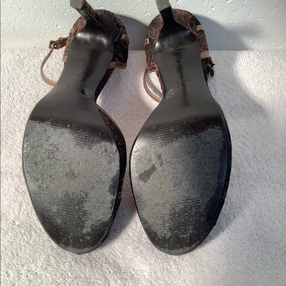 BCBG bronze heels. Beautiful for the holidays! - Picture 6 of 7